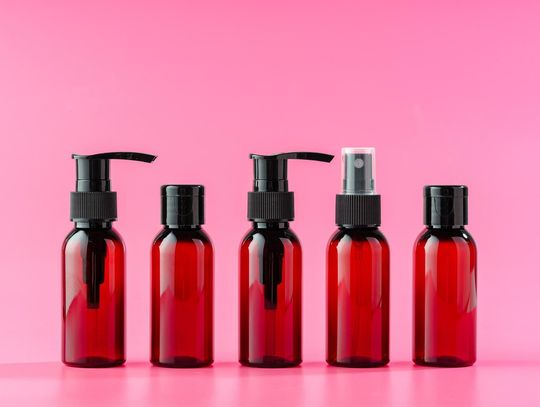 Buteleczki kosmetyczne ? przegląd rodzajów i zastosowań w branży beauty