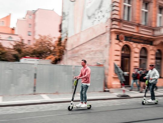 Hulajnogi, którymi rozpędzisz się do 50 km/h