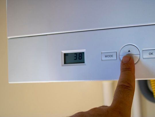 Kocioł elektryczny do centralnego ogrzewania ? kompletny poradnik dla inwestora