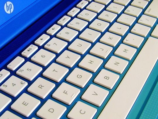 Laptopy HP do przeglądania internetu – polecane modele