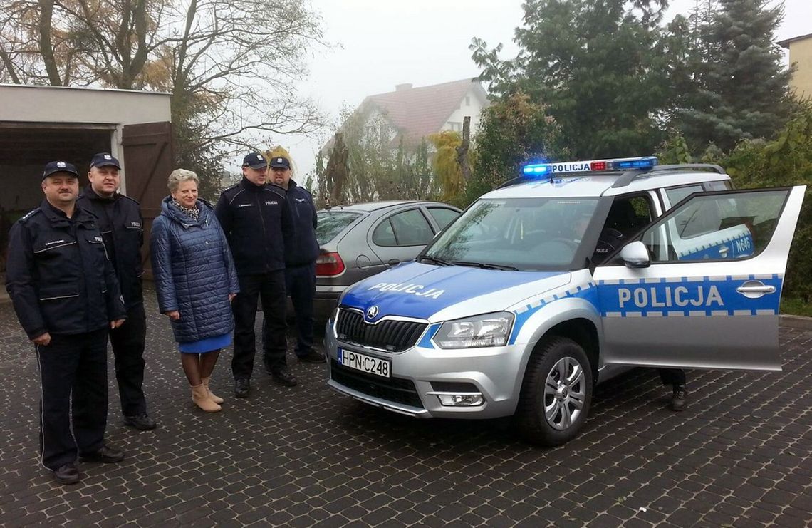 Policjanci z Sadlinek mają nowy radiowóz